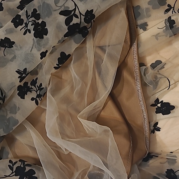 Tulle Skirt - Picture 4 of 5